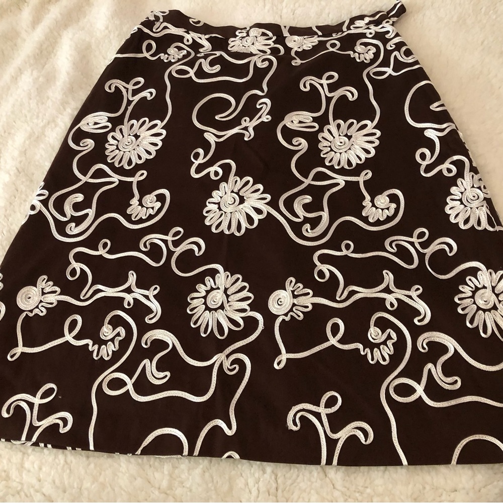 Neiman Marcus Chocolate and Ivory Embroidered A-Line Skirt